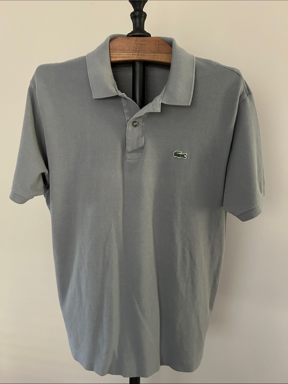 Lacoste Men’s Light Grey Polo with Green Crocodile Logo
